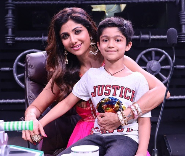 Shilpa Shetty's son Viaan Raj Kundra does cartwheel with his idol Tiger Shroff on Super Dancer Chapter 3