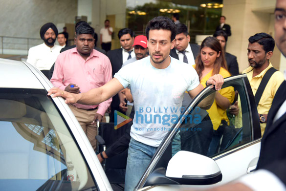 tiger shroff tara sutaria and ananya pandey snapped during student of the year 2 promotions in delhi 6