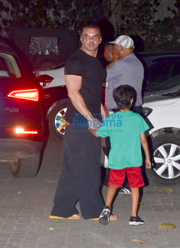 urvashi rautela bobby deol chunky pandey and others grace sohail khans house party 4