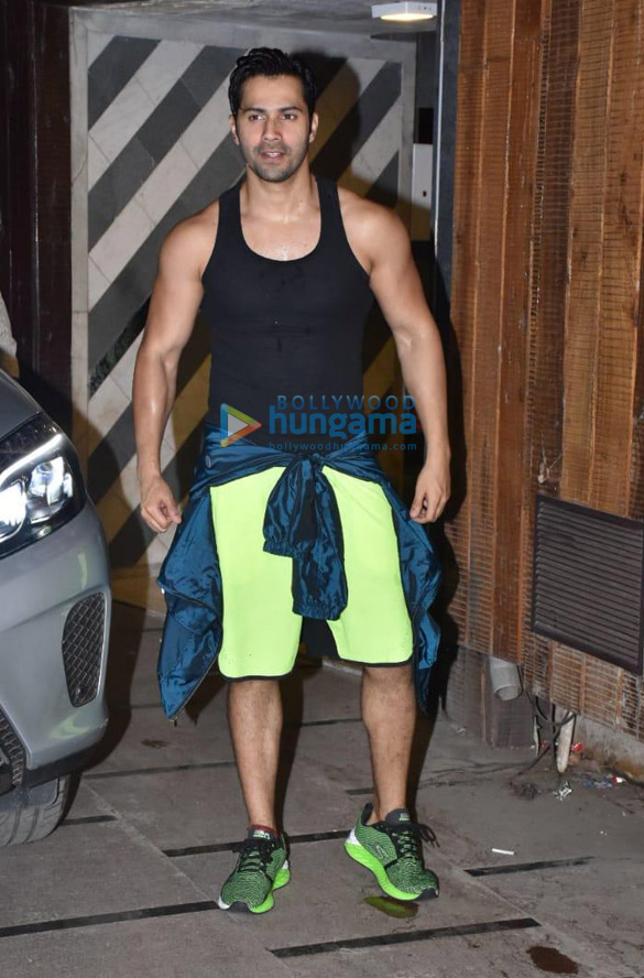 Varun Dhawan spotted at the gym in Juhu Varun Dhawan spotted at the gym in Juhu