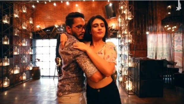 WATCH: Fatima Sana Shaikh tries BACHATA dance style for the first time on Britney Spears' Toxic and it is very sensuous