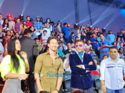 Shroffs ROCK at MMA Night in Delhi | Tiger Shroff | Jackie Shroff | Krishna Shroff