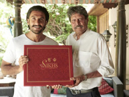 ’83: Ranveer Singh receives a special gift from Kapil Dev