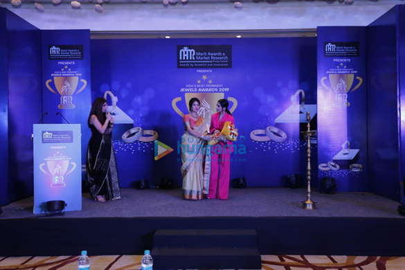 amrita rao snapped attending indias most prominent jewel awards 2019 in new delhi 2