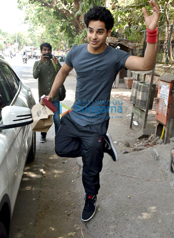 ishaan khatter spotted at the kitchen garden in juhu 2