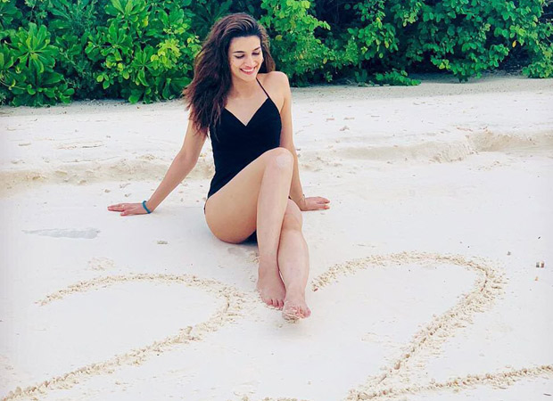 Kriti Sanon celebrates 22 million followers on Instagram in a smoking hot black monokini!