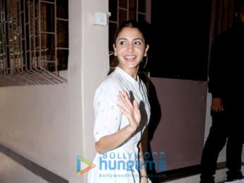Photo: Anushka Sharma snapped at Shanker Mahadevan's studio Ourple Haze in Bandra