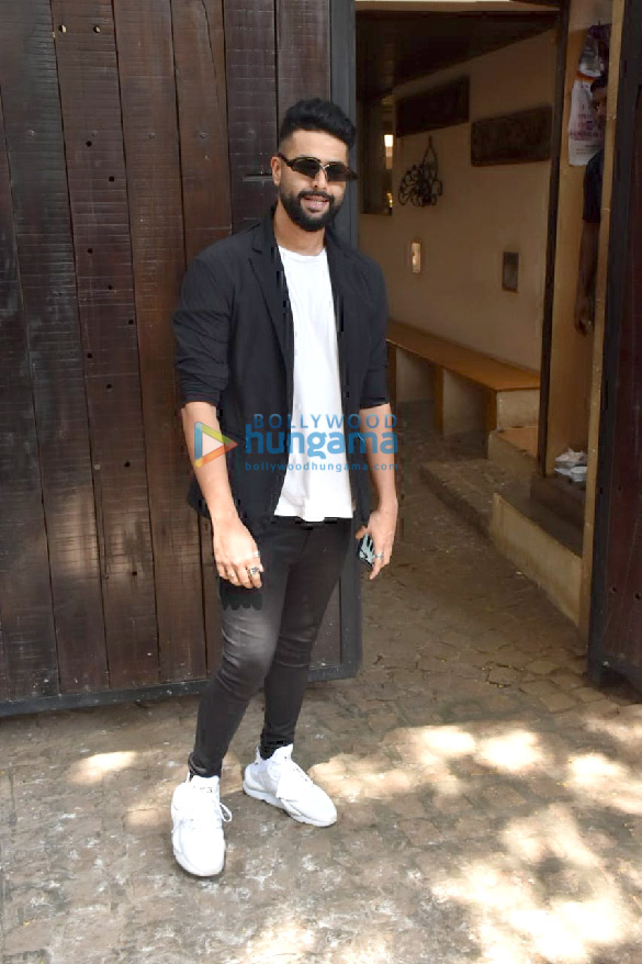 photos arjun kapoor malaika arora and others attend sonam kapoor ahujas birthday party 7