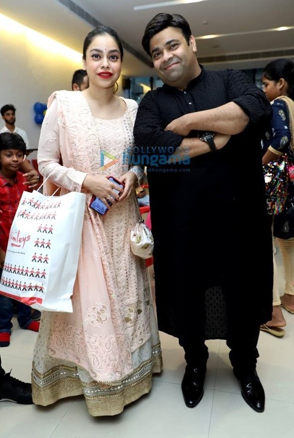 photos celebs grace krishna abhisheks sons birthday party 6
