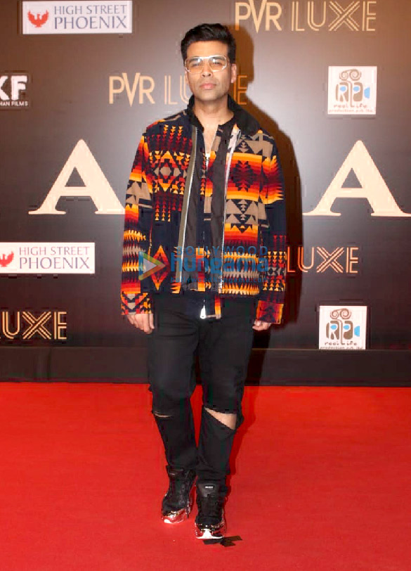 photos celebs grace the premiere of bharat in mumbai 15