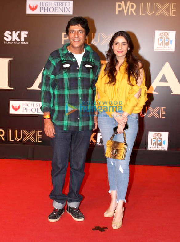 photos celebs grace the premiere of bharat in mumbai 21