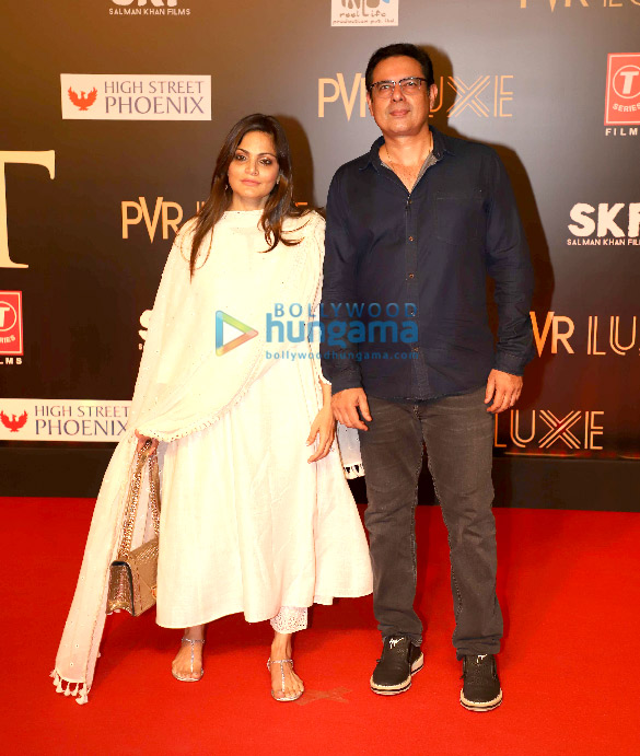 photos celebs grace the premiere of bharat in mumbai 3 2