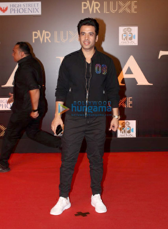 photos celebs grace the premiere of bharat in mumbai 34