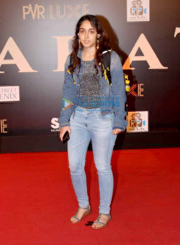 photos celebs grace the premiere of bharat in mumbai 42