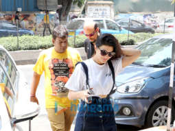 Photos: Jacqueline Fernandez and Janhvi Kapoor snapped in Mumbai