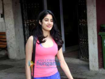 Photos: Janhvi Kapoor snapped at the gym