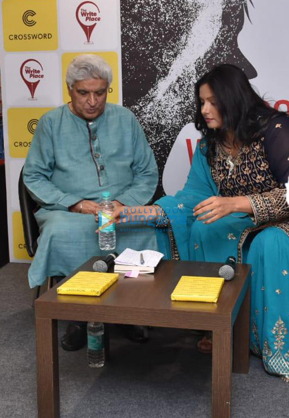 photos javed akhtar graces the book launch of so what 3