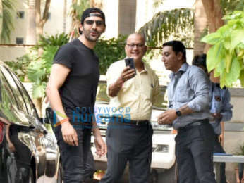 Photos Kartik Aaryan snapped post a meeting at Aanand L Rai's office