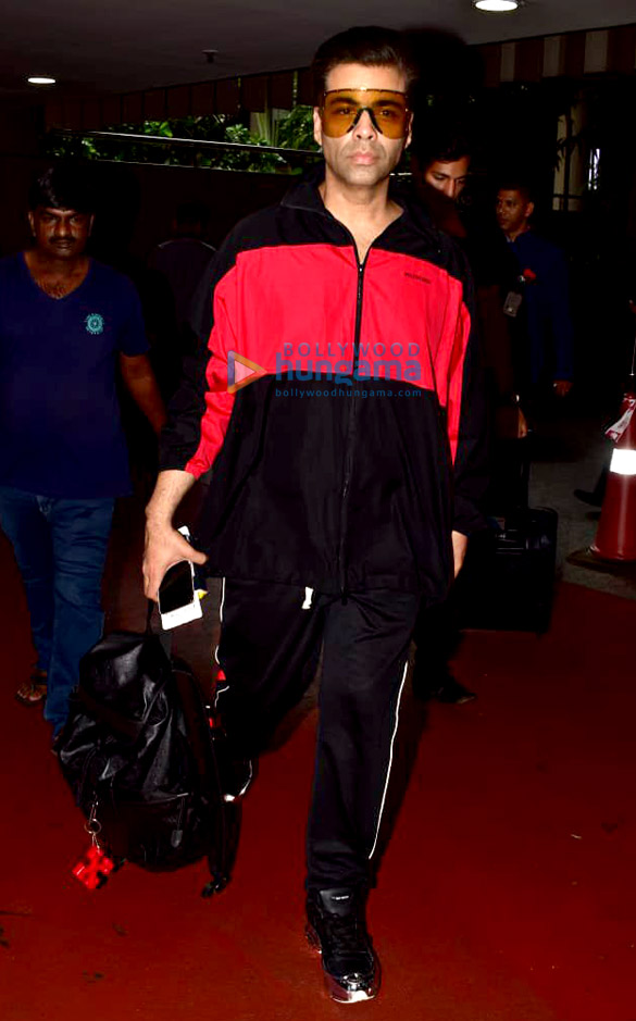 photos kriti sanon bipasha basu tabu and others snapped at the airport4 1