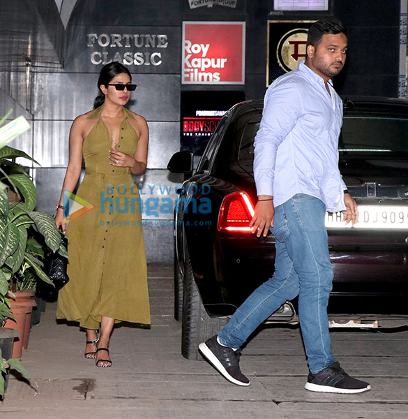 photos priyanka chopra jonas spotted at siddharth roy kapurs office in khar 3