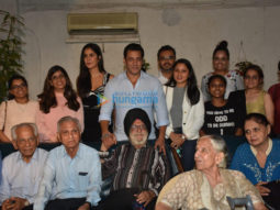 Photos: Salman Khan and Katrina Kaif meet families who have witnessed the 1947 partition