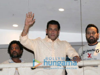 Photos: Salman Khan snapped greeting fans during Eid celebration