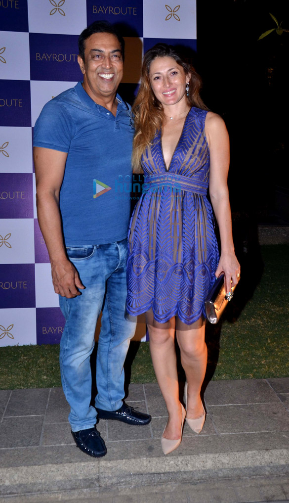 photos sidharth malhotra bhumi pednekar and others spotted at bayroute juhu 4