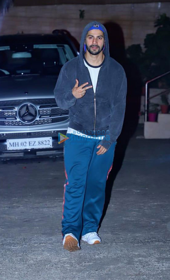 Photos: Varun Dhawan and Remo D’Souza spotted at a dance class Photos: Varun Dhawan and Remo D’Souza spotted at a dance class