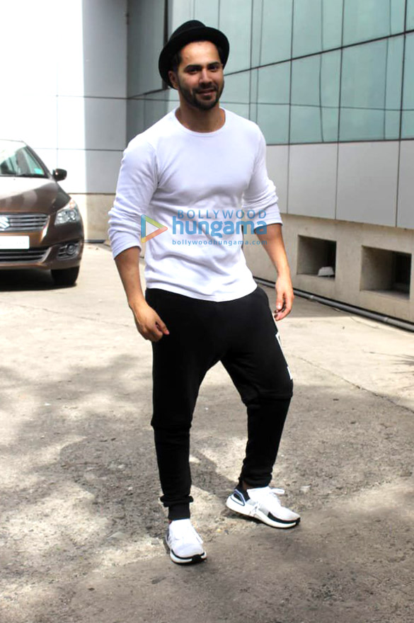 photos varun dhawan spotted at house of dance 2