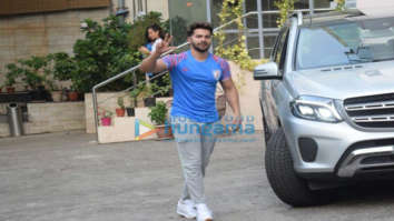 Photos: Varun Dhawan spotted at the gym