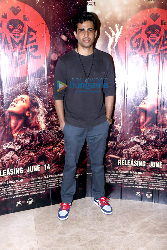photos vicky kaushal and gulshan devaiah grace the special screening of game over 4