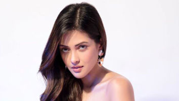 Celebrity Photos of Riya Sen