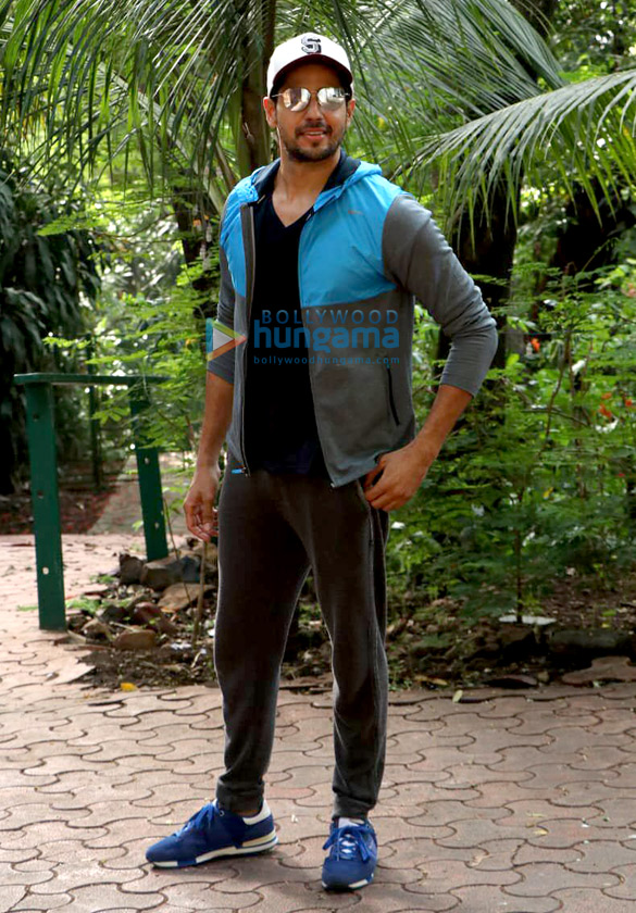 sidharth malhotra spotted at a dance class 1