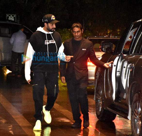 photos abhishek bachchan aishwarya rai bachchan snapped with daughter at yauatcha in bkc 1