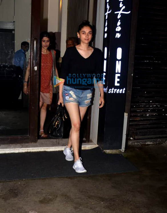 photos aditi rao hydari and siddhant chaturvedi spotted at bastian in bandra 6