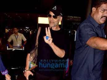 Photos: Akshay Kumar, Pooja Hegde, Anil Kapoor and others snapped at the airport