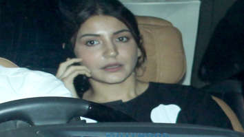 Photos: Anushka Sharma snapped at Juhu