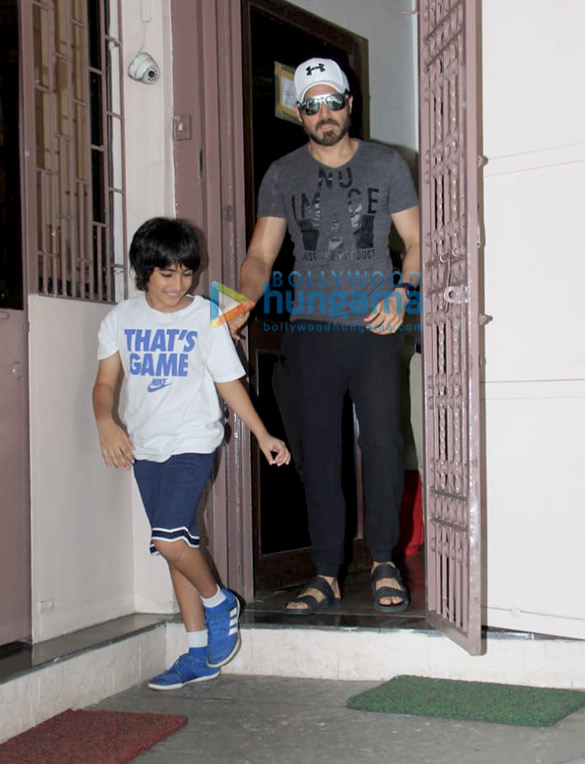photos emraan hashmi spotted with his son at shankar mahadevans dubbing studio 2