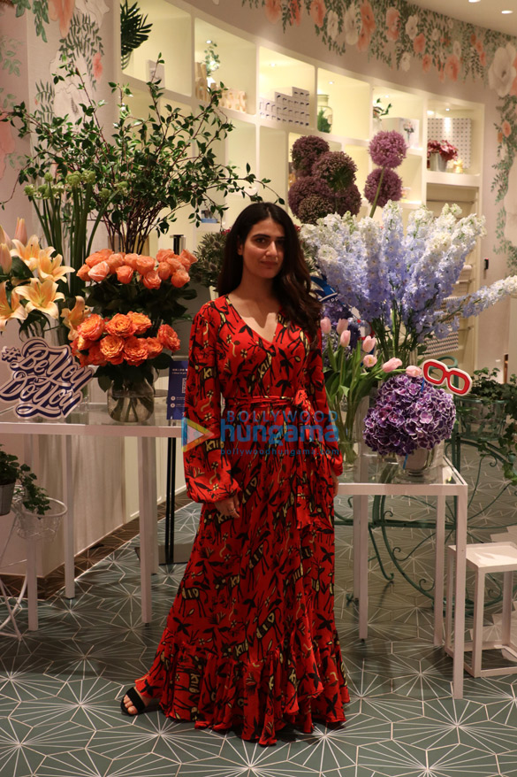 photos fatima sana shaikh snapped holidaying in macao 1