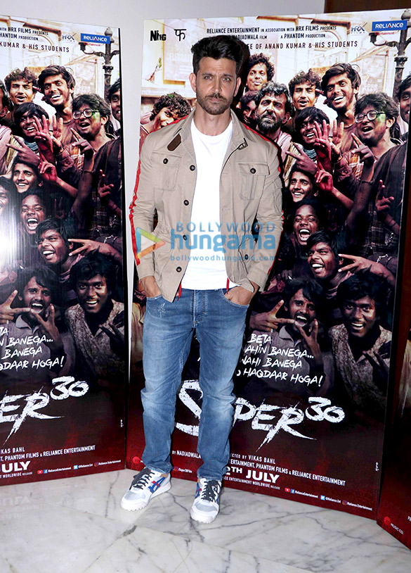 photos hrithik roshan spotted promoting super 30 1