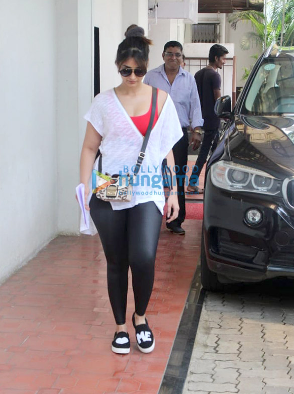 Photos: Ileana D’Cruz spotted at clinic in Bandra Photos: Ileana D’Cruz spotted at clinic in Bandra