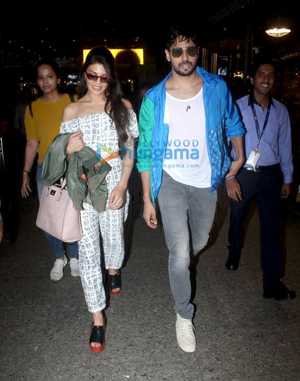 Photos: Jacqueline Fernandez, Sidharth Malhotra and Parineeti Chopra snapped at the airport Photos: Jacqueline Fernandez, Sidharth Malhotra and Parineeti Chopra snapped at the airport