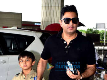 Photos: Kareena Kapoor Khan, Mahima Choudhary, Gulshan Grover and Manoj Bajpayee snapped at the airport