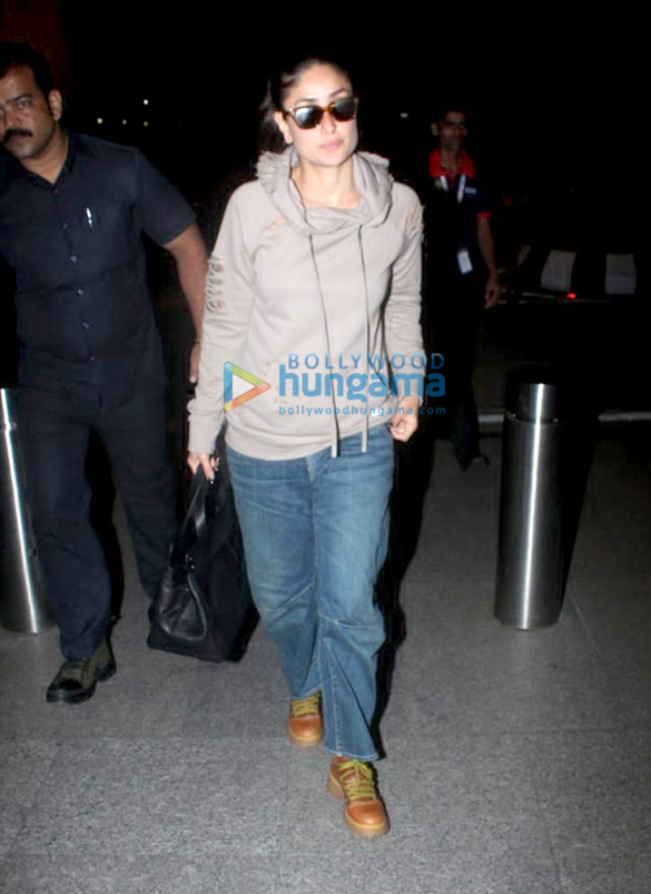 photos kareena kapoor khan snapped at the airport 5