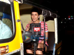 Photos: Kim Sharma snapped taking a rickshaw ride in Bandra