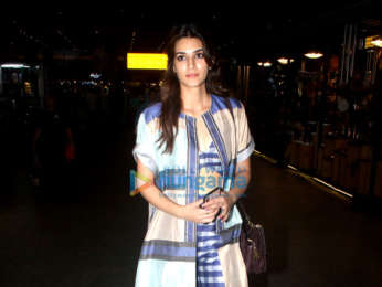 Photos: Kriti Sanon, Janhvi Kapoor and Hiten Tejwani snapped at the airport