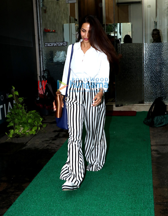 photos malaika arora spotted at muah salon in bandra 2 2