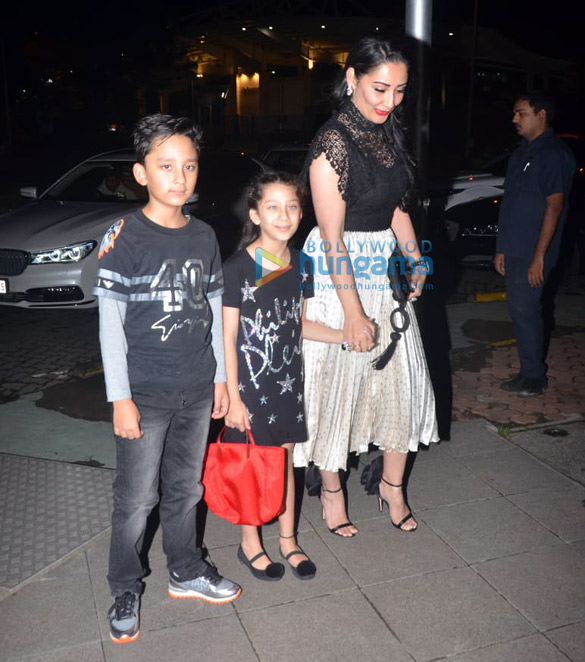 photos manyata dutt spotted with her kids at yauatcha in bkc 4