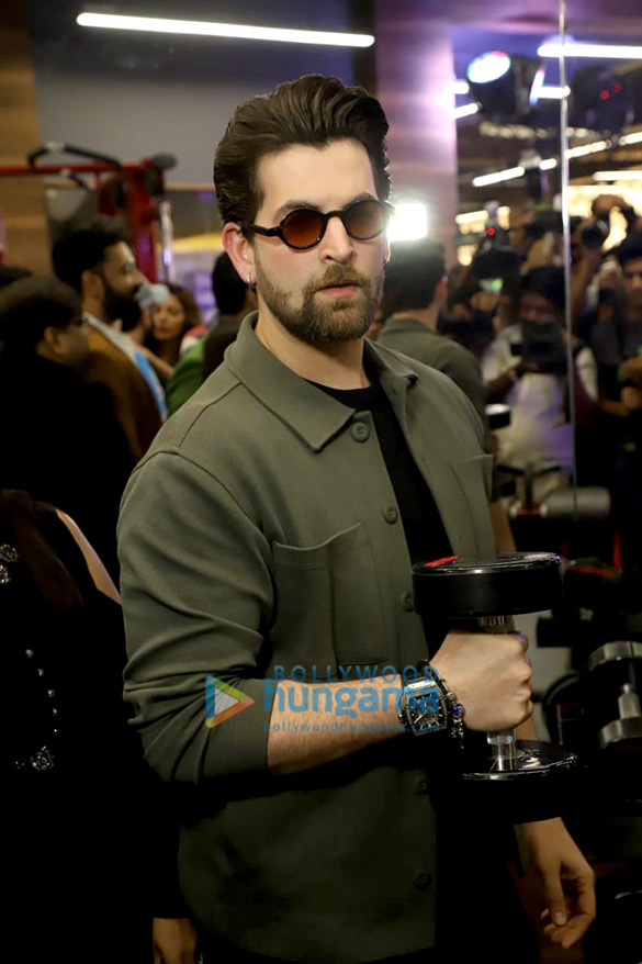 photos neil nitin mukesh snapped at the launch of a gym 3
