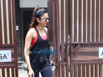 Photos: Rakul Preet Singh snapped at Anushka yoga